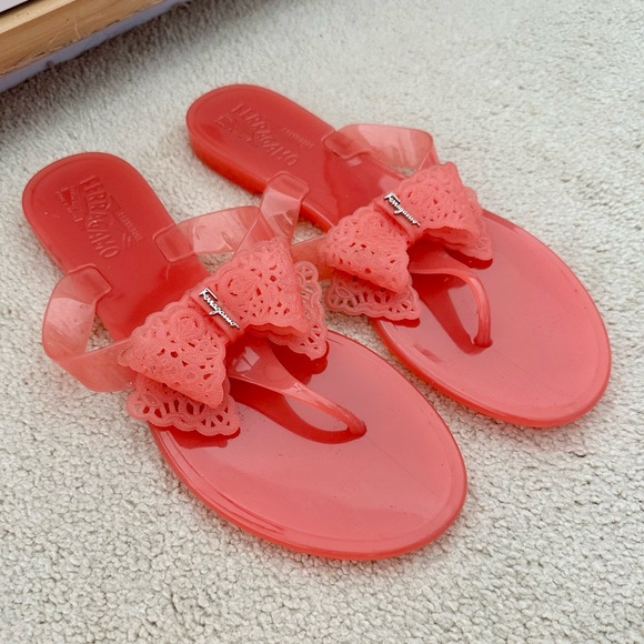 FERRAGAMO | Coral Pink “Pandy” Bow Flat Sandals - Picture 1 of 4